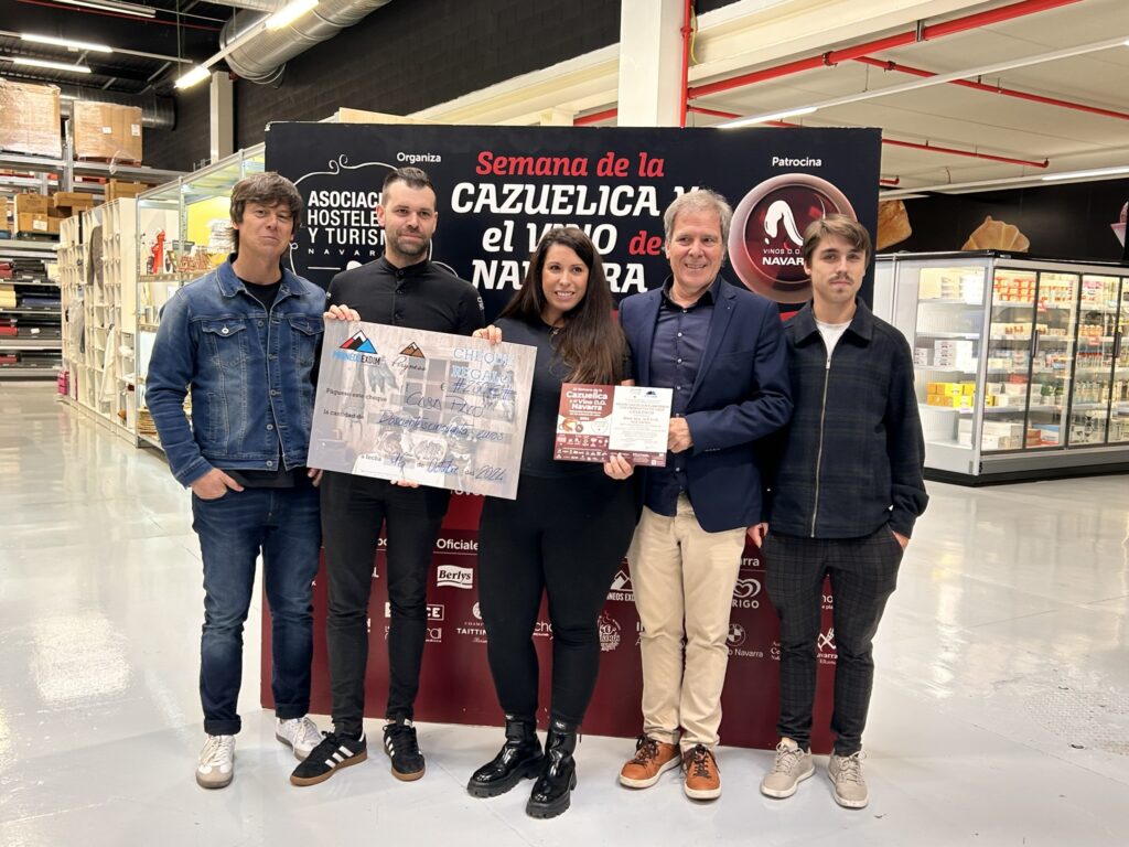 Casa Paco recoge el premio de Caza otorgado por la empreesa Pirineos Exdim